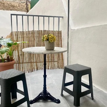 Olive Tree Deluxe Under Acropolis Hillside Apartment Athens
